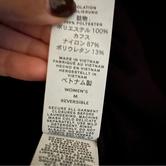 Eddie Bauer | IgniteLite Stretch Reversible Hooded Jacket - Picture 5 of 6